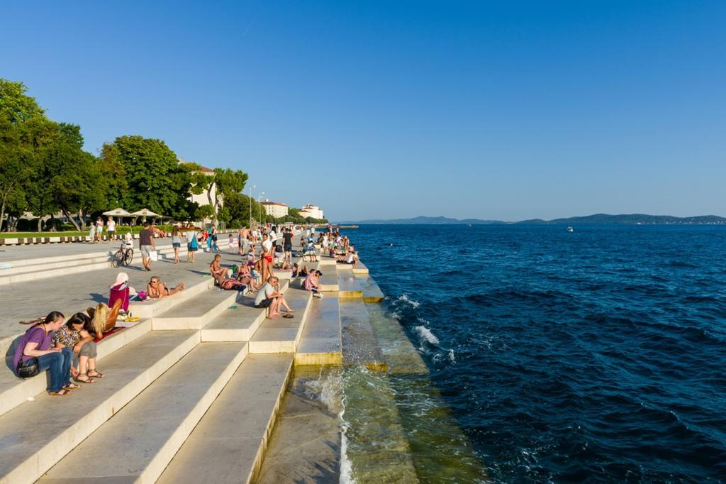 Sea Organ Apartment *